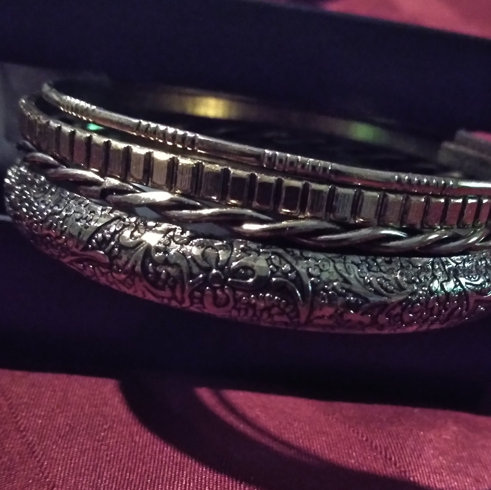 4 piece bangle set